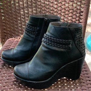 Women's Black JBU Wedge Leather Booties Size 8M